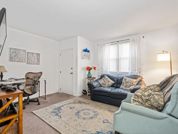 20 Hargrave Avenue, Holliston MA 01746