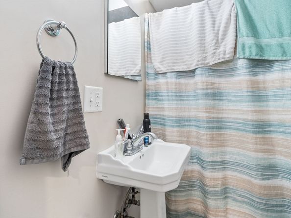 20 Hargrave Avenue, Holliston MA 01746