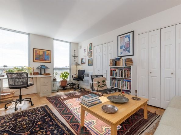 77 Pond Ave 1506, Brookline MA 02445