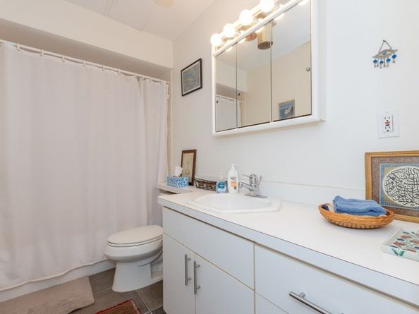 77 Pond Ave 1506, Brookline MA 02445