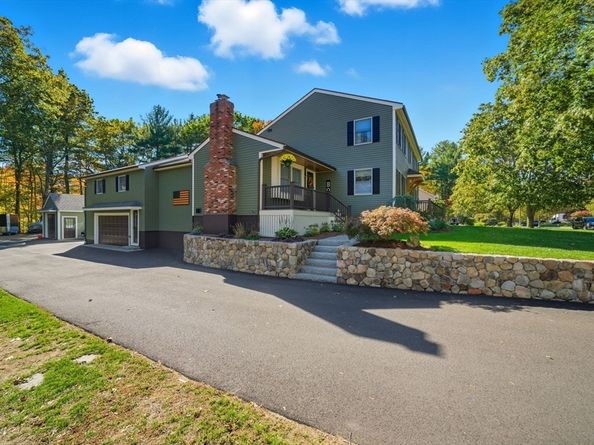 11 Patchs Pond Ln, Wilmington MA 01887