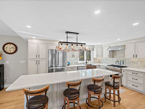 11 Patchs Pond Ln, Wilmington MA 01887