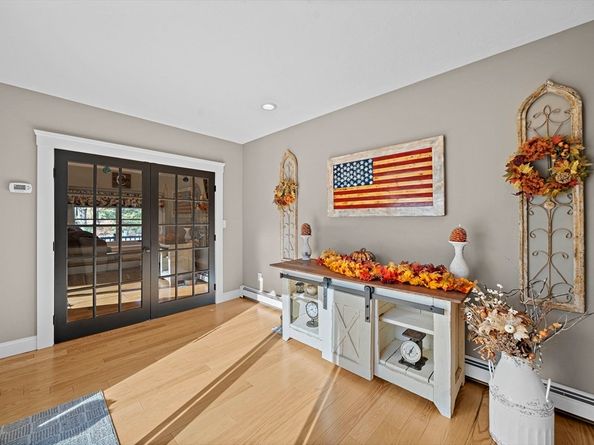 11 Patchs Pond Ln, Wilmington MA 01887