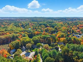 11 Patchs Pond Ln, Wilmington MA 01887