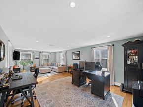 11 Patchs Pond Ln, Wilmington MA 01887