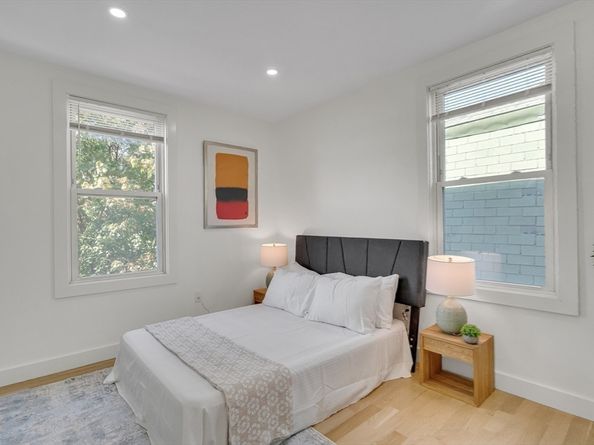 63 Oak St 3, Somerville MA 02143