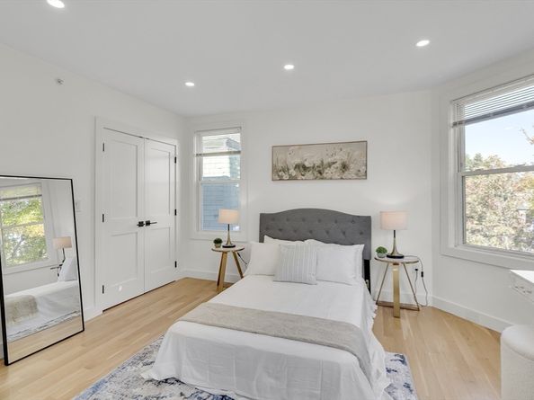 63 Oak St 3, Somerville MA 02143