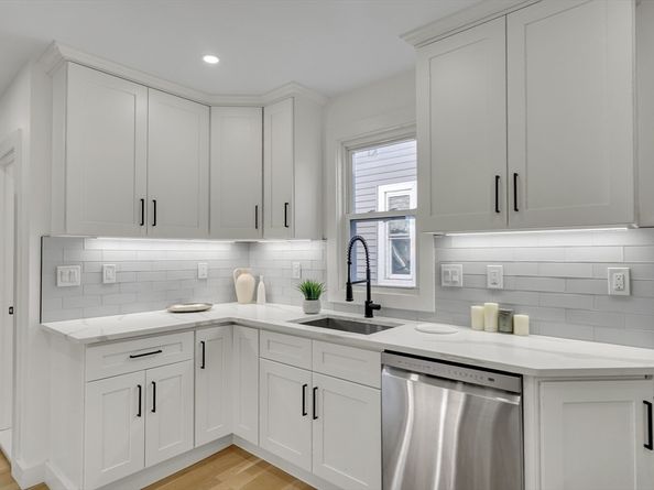 63 Oak St 3, Somerville MA 02143