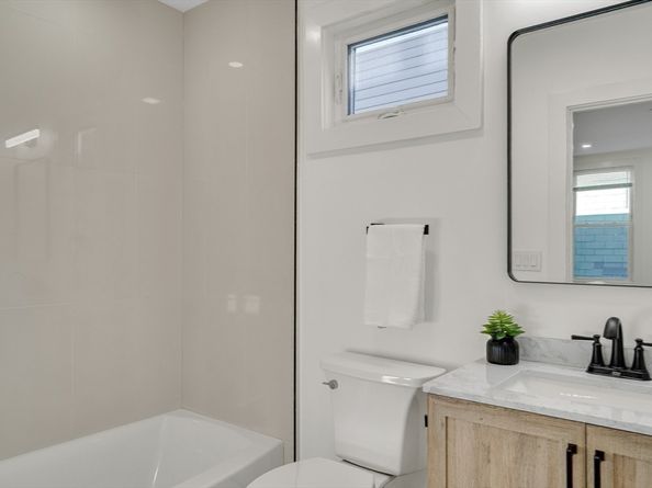 63 Oak St 3, Somerville MA 02143