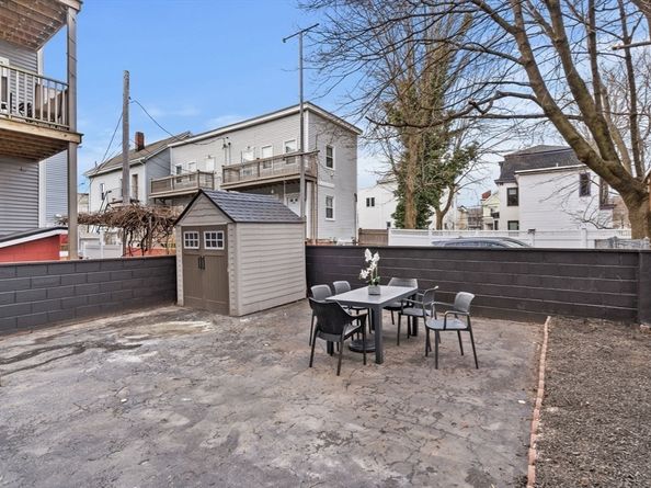 63 Oak St 3, Somerville MA 02143