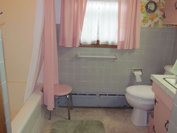 135 Temple Street, Gardner MA 01440