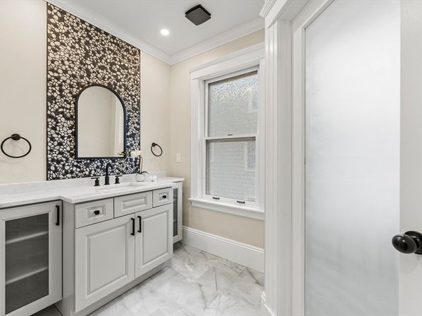 15 Phelps Street 1, Salem MA 01970