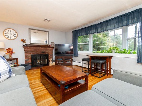 36 Lincoln Terrace, Waltham MA 02451