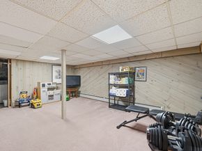 3 Bay Edge Dr, Worcester MA 01604