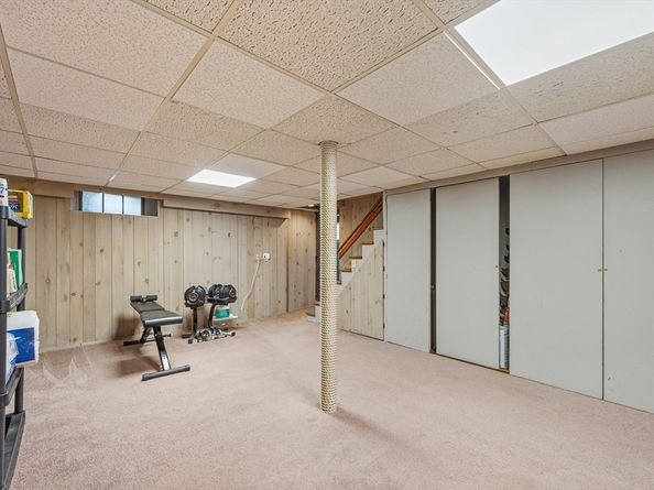 3 Bay Edge Dr, Worcester MA 01604
