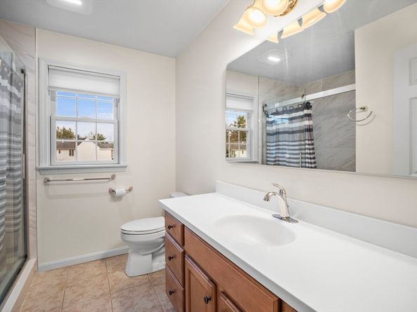 36 Knowlton Circle 36, Upton MA 01568