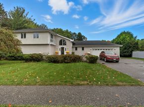 98 Lilah Ln, Reading MA 01867