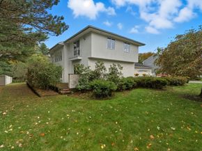 98 Lilah Ln, Reading MA 01867