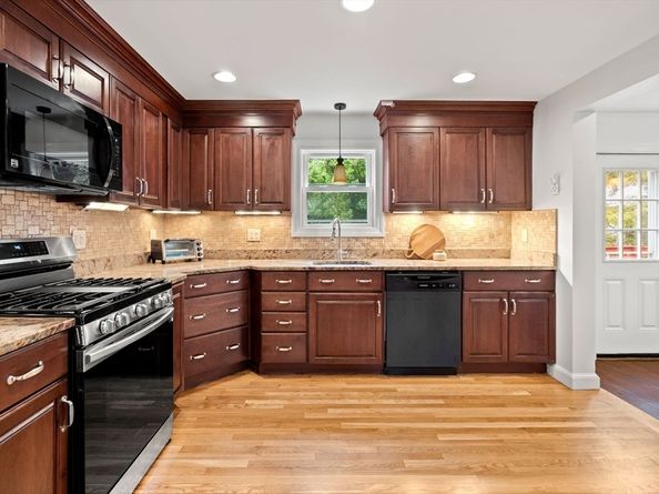 390 Central Ave, Milton MA 02186