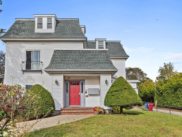 45 W Emerson 4, Melrose MA 02176