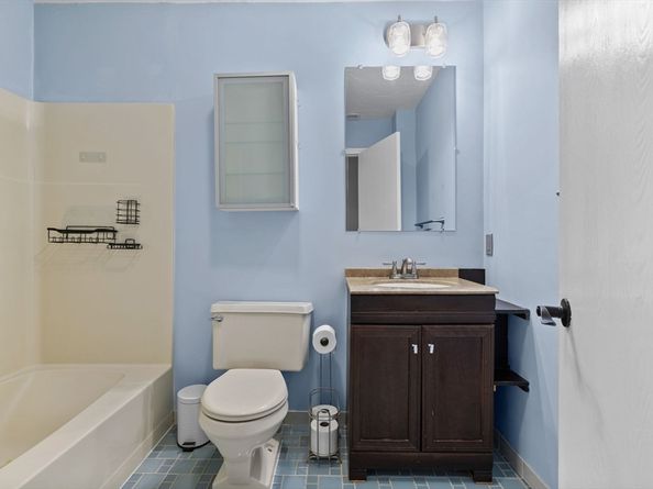 45 W Emerson 4, Melrose MA 02176