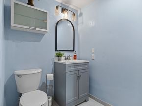45 W Emerson 4, Melrose MA 02176