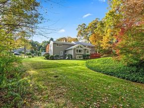 26 Townsend Dr, West Boylston MA 01583