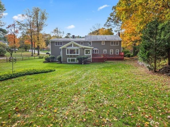 26 Townsend Dr, West Boylston MA 01583
