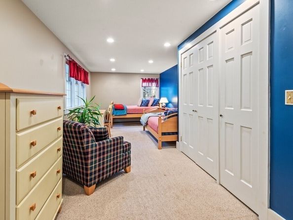 26 Townsend Dr, West Boylston MA 01583