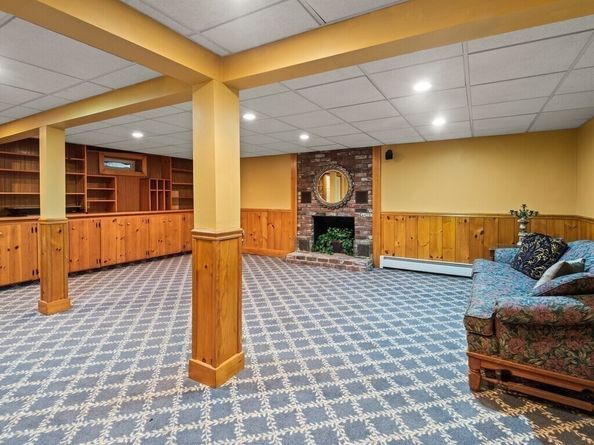 26 Townsend Dr, West Boylston MA 01583