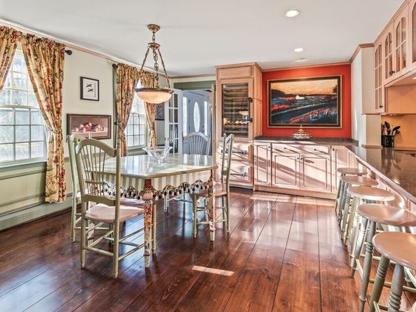 26 Townsend Dr, West Boylston MA 01583