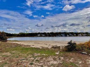 58 Main Ave, Wareham MA 02558