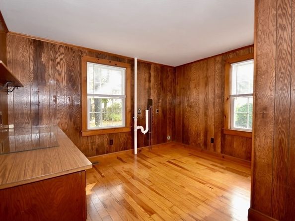 58 Main Ave, Wareham MA 02558