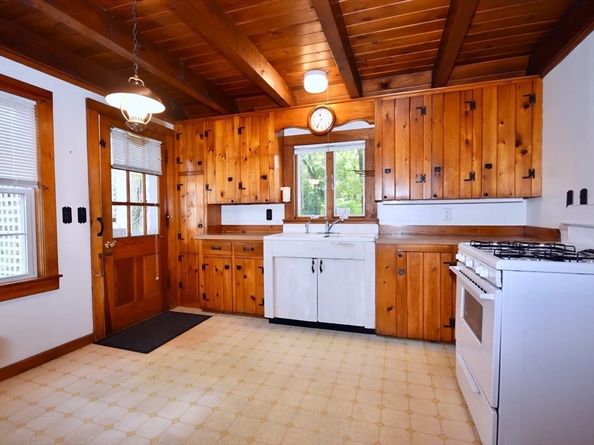 58 Main Ave, Wareham MA 02558