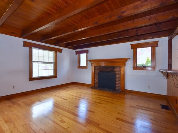 58 Main Ave, Wareham MA 02558