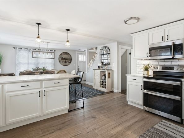 176 Marlborough Rd, Salem MA 01970