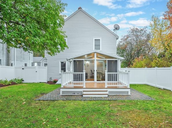 62 Edgemere Blvd, Shrewsbury MA 01545