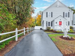 62 Edgemere Blvd, Shrewsbury MA 01545