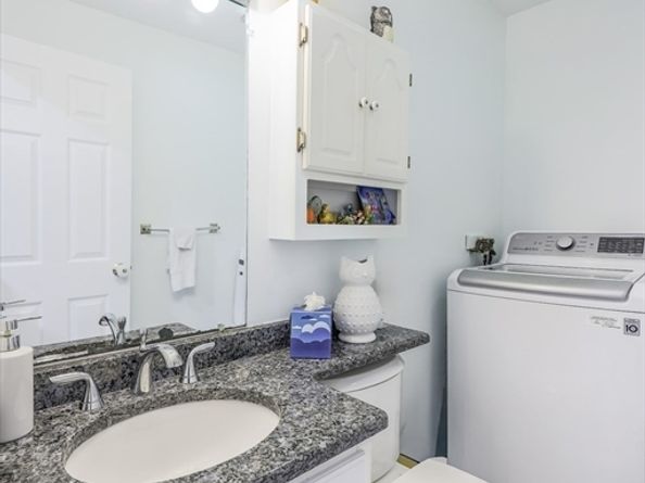 62 Edgemere Blvd, Shrewsbury MA 01545