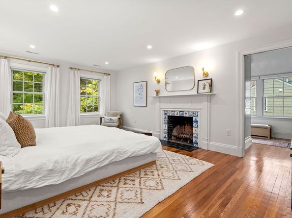 39 Valentine Park, Newton MA 02465