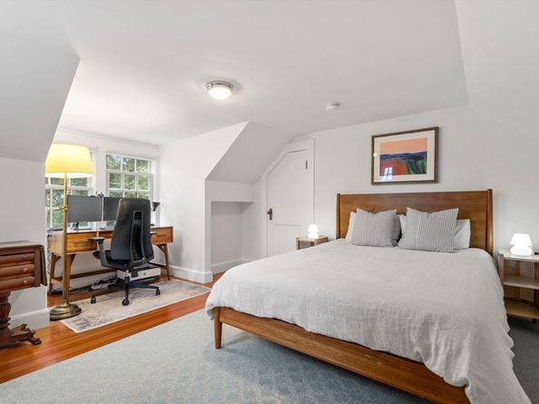 39 Valentine Park, Newton MA 02465