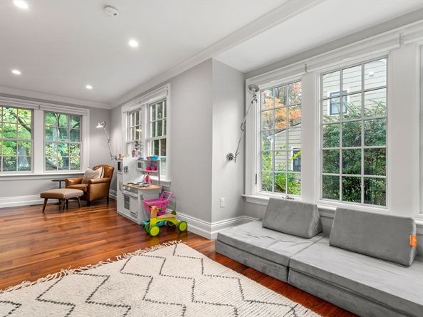 39 Valentine Park, Newton MA 02465