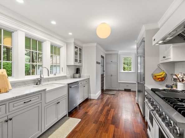 39 Valentine Park, Newton MA 02465