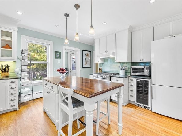 34 Cedar Street, Wakefield MA 01880