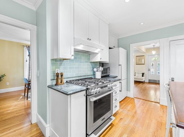 34 Cedar Street, Wakefield MA 01880