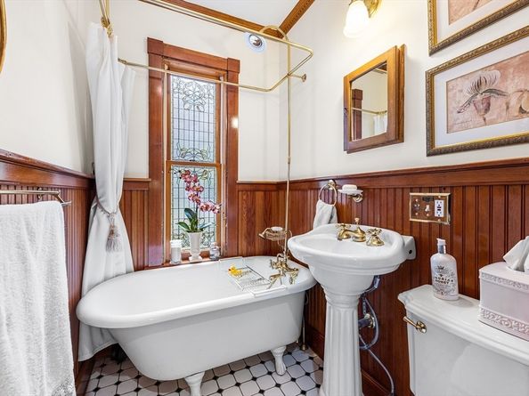 34 Cedar Street, Wakefield MA 01880