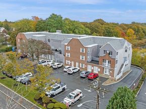 212 Humphrey Street 205, Marblehead MA 01945