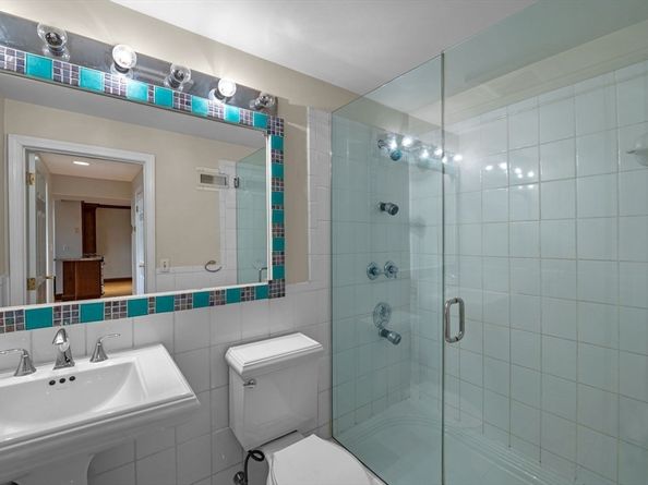 212 Humphrey Street 205, Marblehead MA 01945