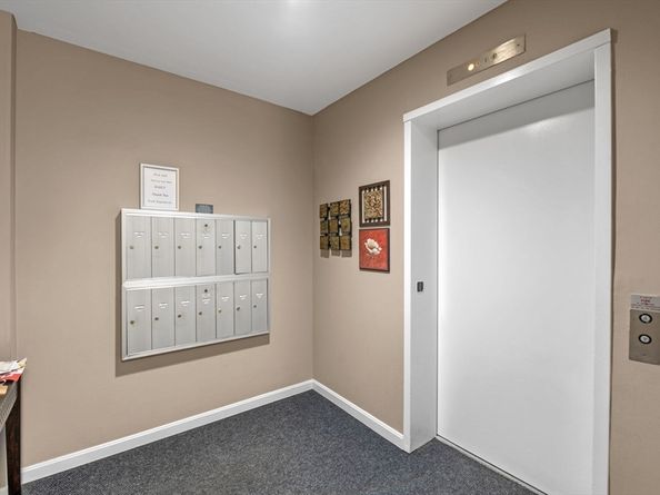 212 Humphrey Street 205, Marblehead MA 01945