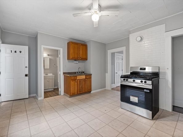 147 Westminster St, Fitchburg MA 01420